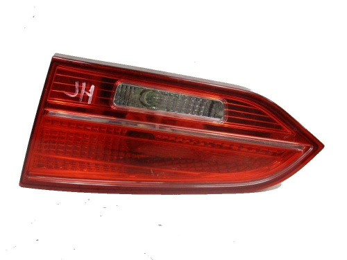 Ліхтар внутрішній (в кришку багажника) лівий Hyundai SantaFe 2013-2016 (92405-4Z100), аналог