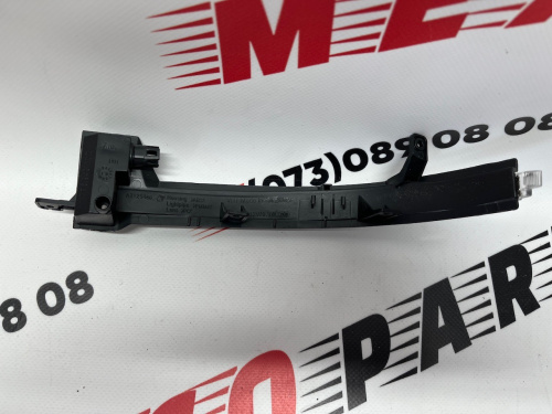 Вказівник повороту дзеркала правий Volkswagen Touareg  2011-2014 (7P6949102), аналог